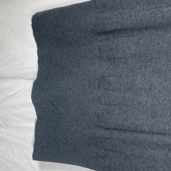 Cashmere Blend White House Black Market Dark Gray Crew Neck Sweater Sz L Cozy - Picture 3 of 11